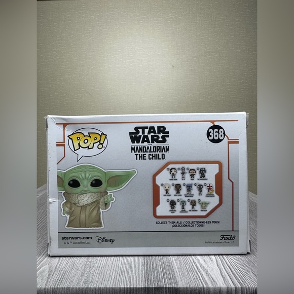 Funko Pop! Vinyl: Star Wars Mandalorian - The Child #368 - Picture 3 of 8
